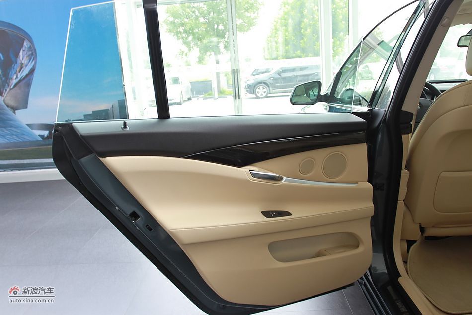 5ϵGT 535i