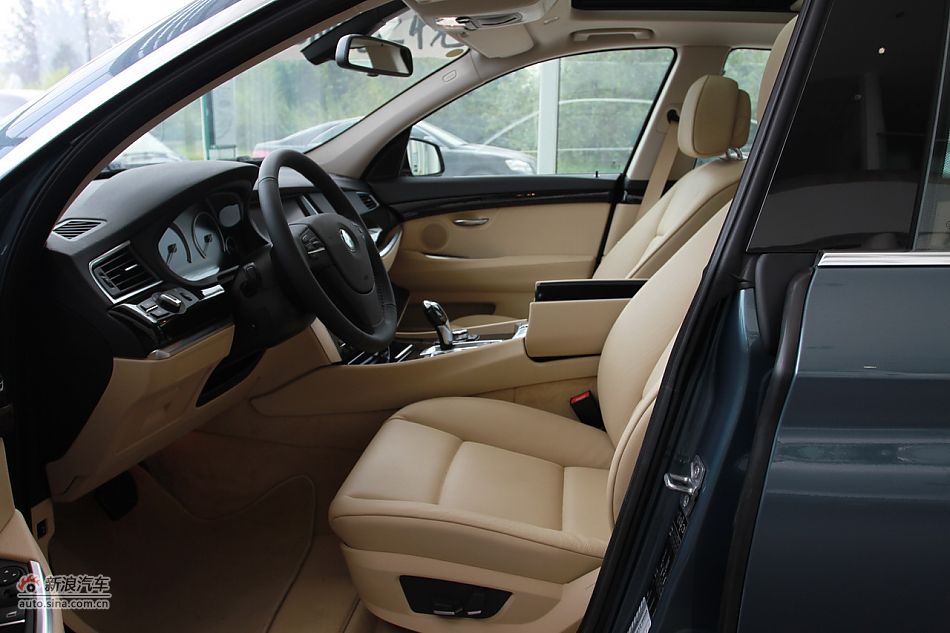 5ϵGT 535i