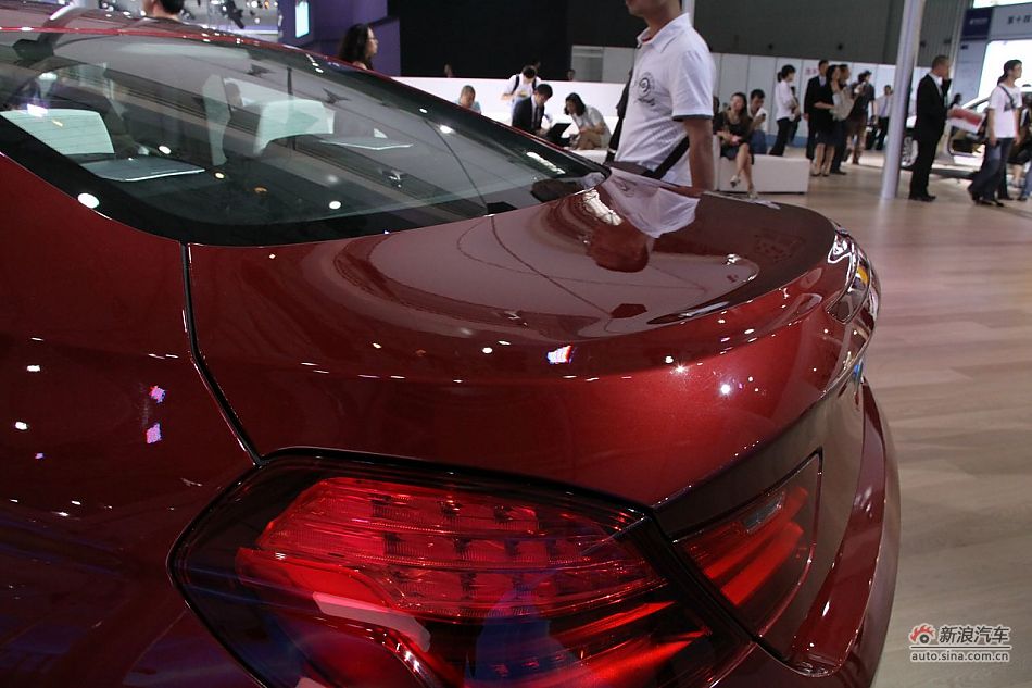 6ϵ Coupe