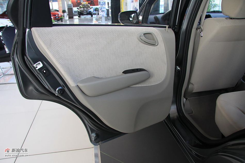 2011S1 1.3LԶʰ