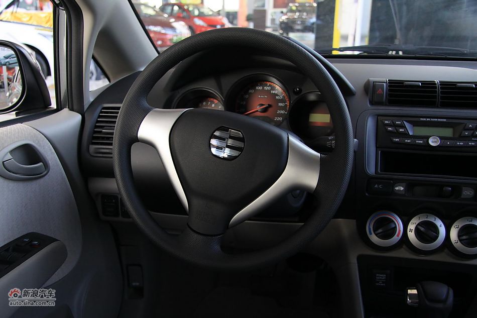 2011S1 1.3LԶʰ