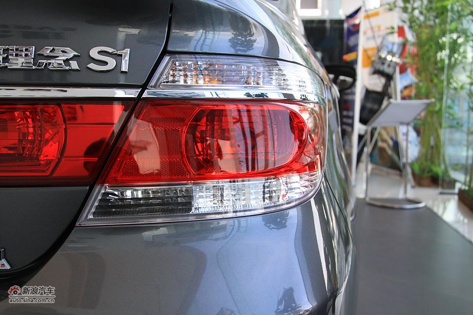 2011S1 1.3LԶʰ