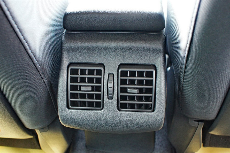  2013 2.0L CVT ׼ ռ