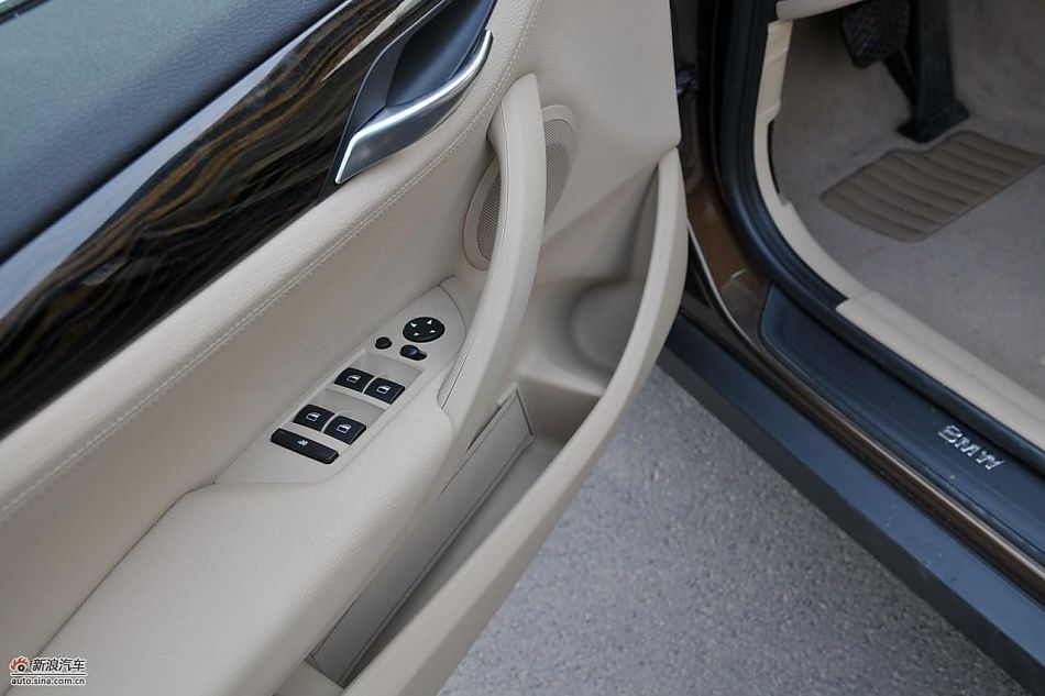 X1 xDrive28iʵ