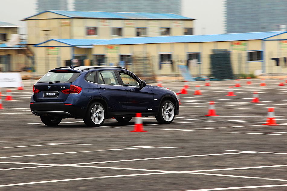 X1 xDrive28iԳ̬ͼƬ