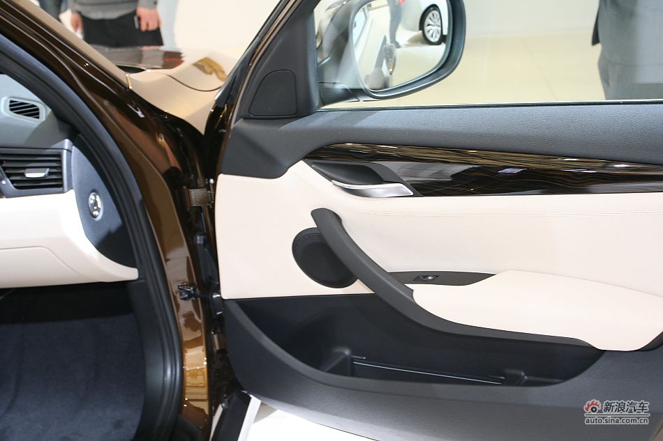 BMWX1xDrive28i