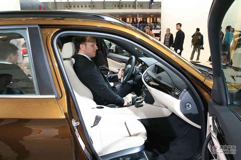 BMWX1xDrive28i