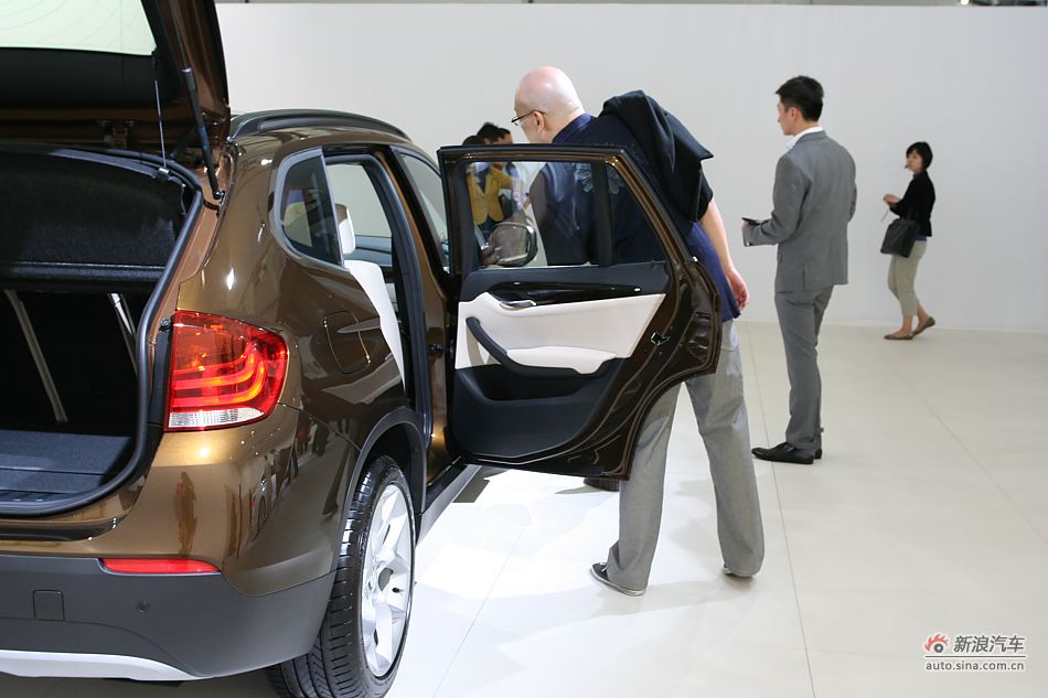 BMWX1xDrive28i