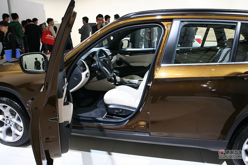 BMWX1xDrive28i