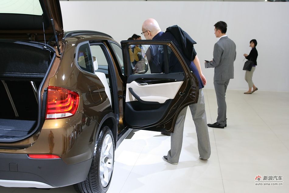 BMWX1xDrive28i