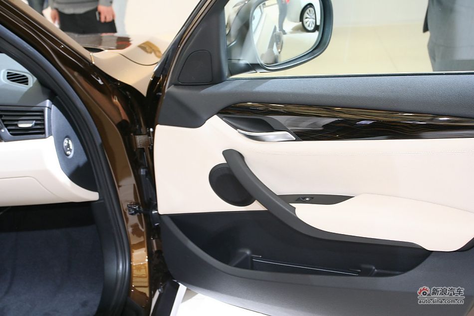 BMWX1xDrive28i