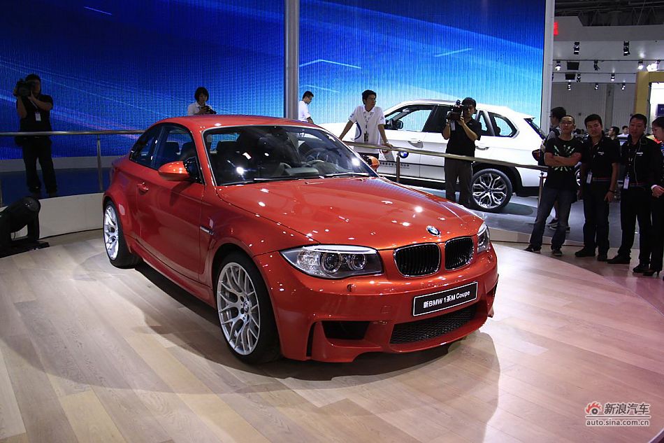 1ϵM Coupe