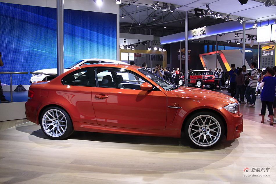 1ϵM Coupe