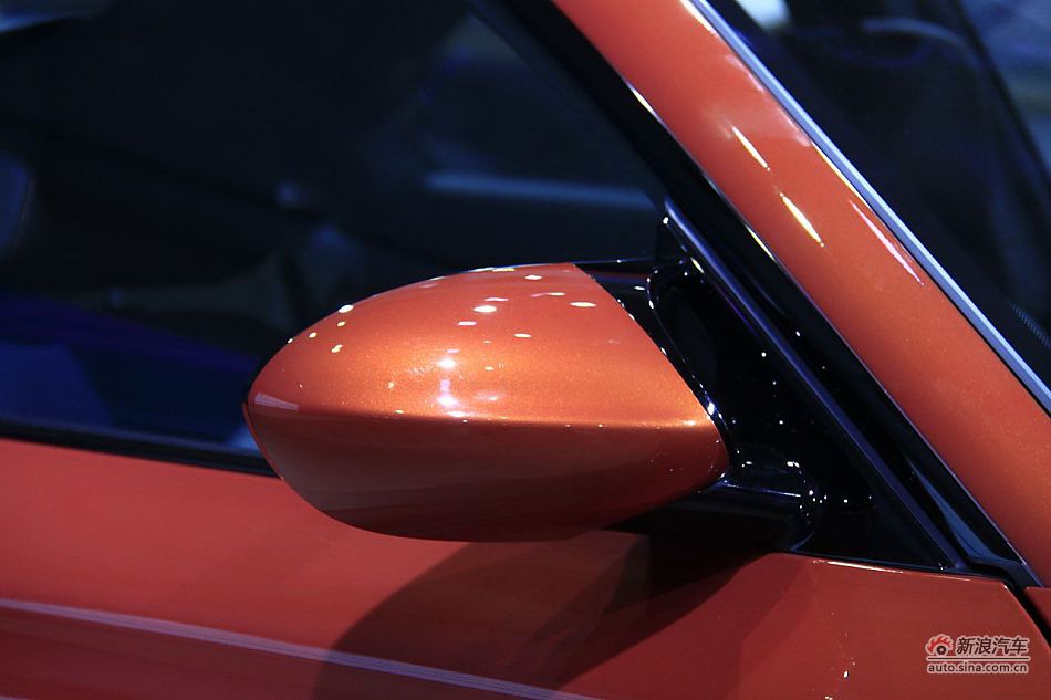 1ϵM Coupe