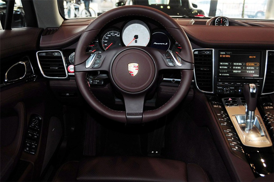 2012 ʱ Panamera S Hybrid 3.0T