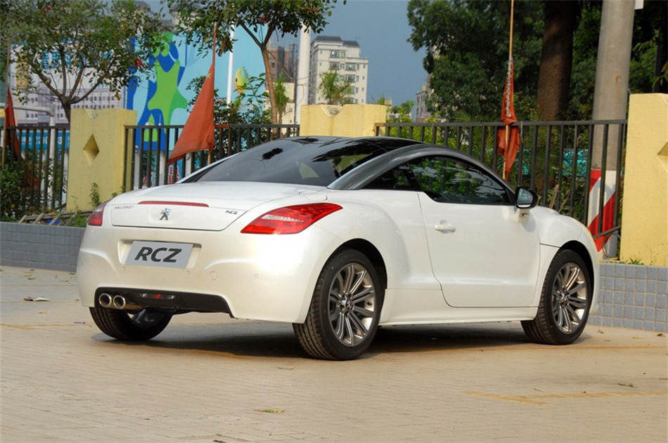 2011RCZ˶