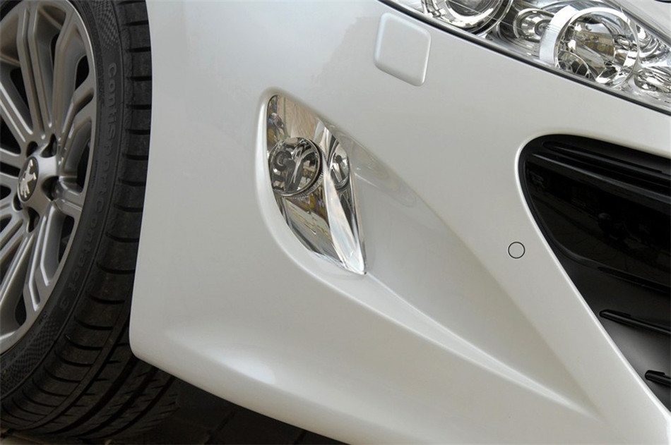 2011RCZ˶