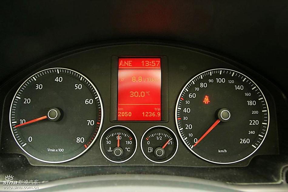 08EOS
