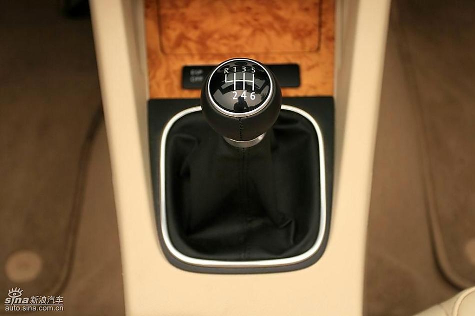 08EOS