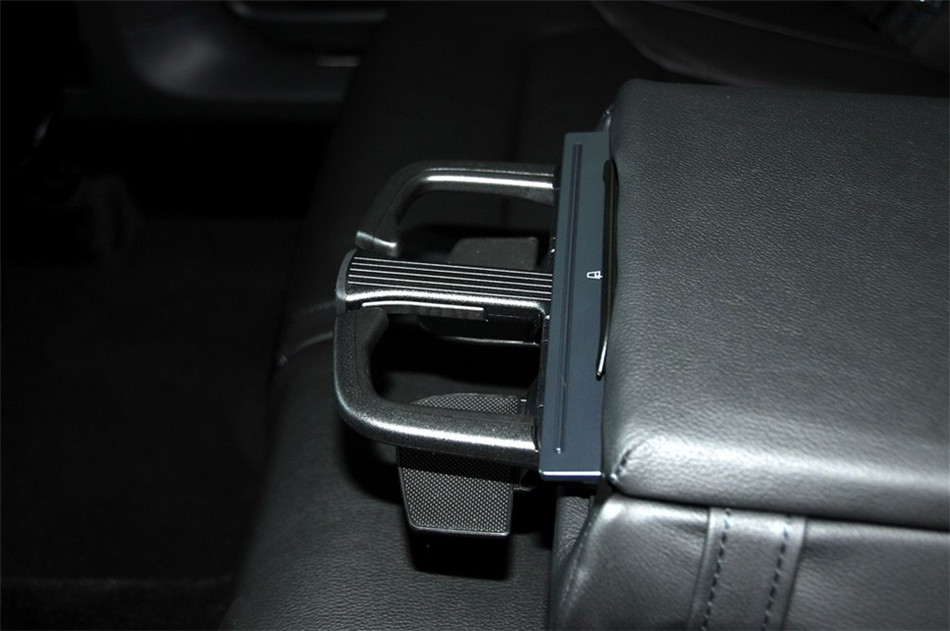 2012а2.0TSIԶ