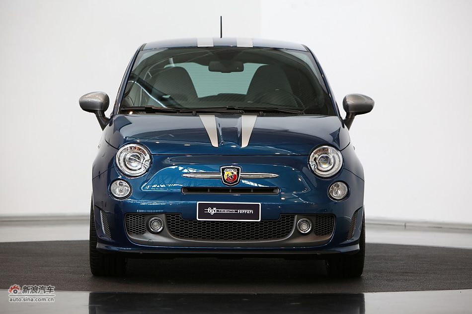  TRIBUTO FERRARI 695