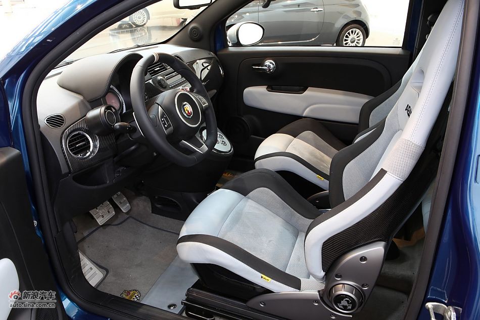  TRIBUTO FERRARI 695