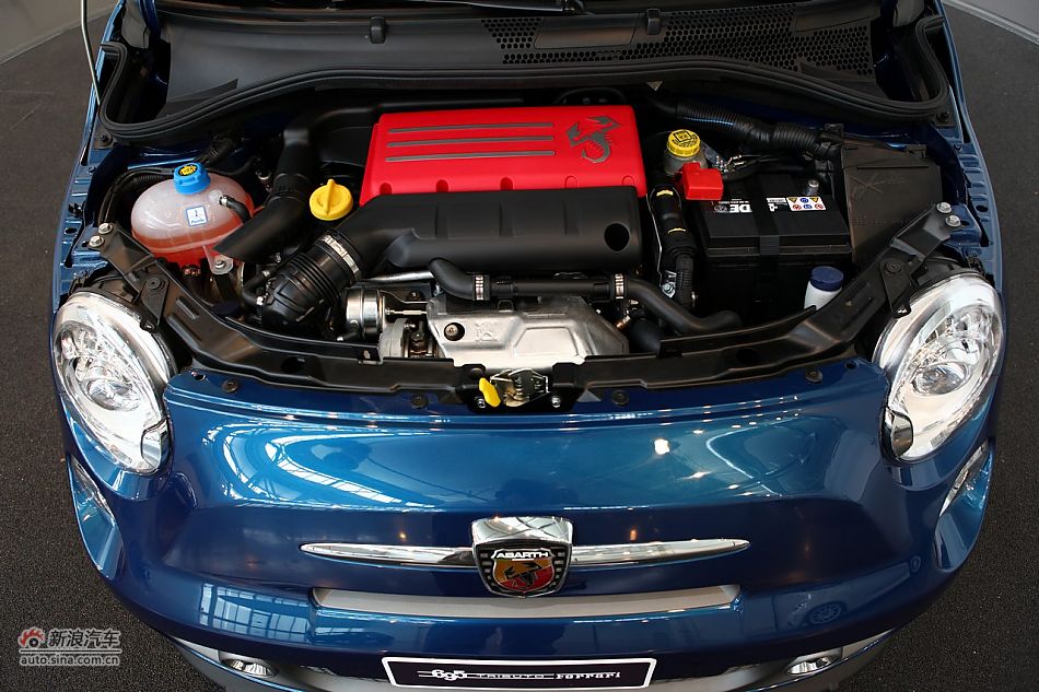  TRIBUTO FERRARI 695