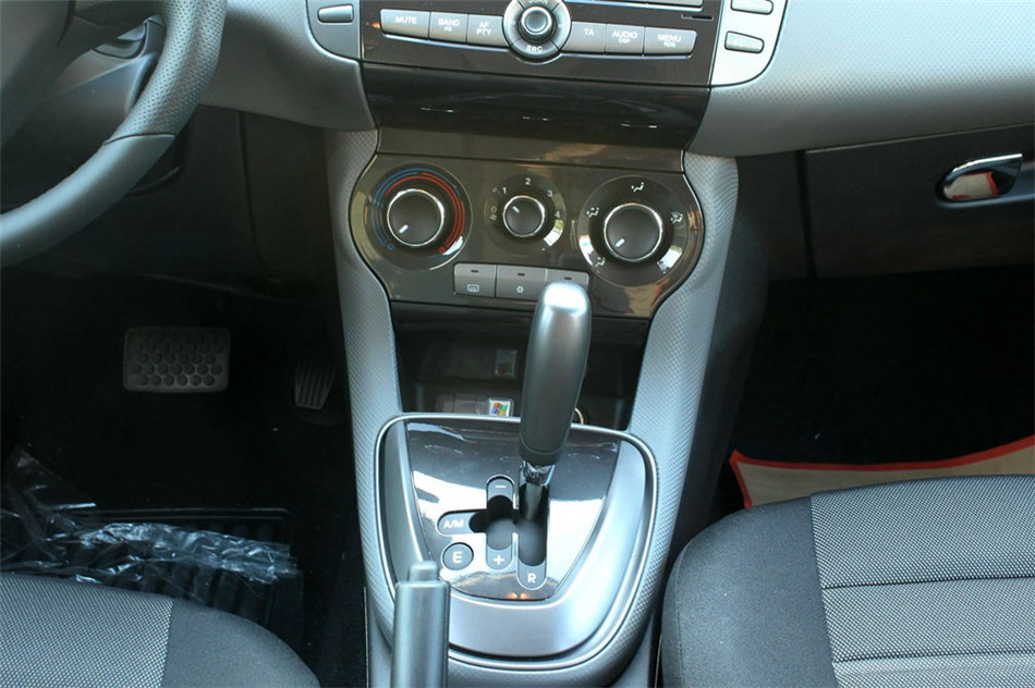  2011 1.4T AT ʰ 