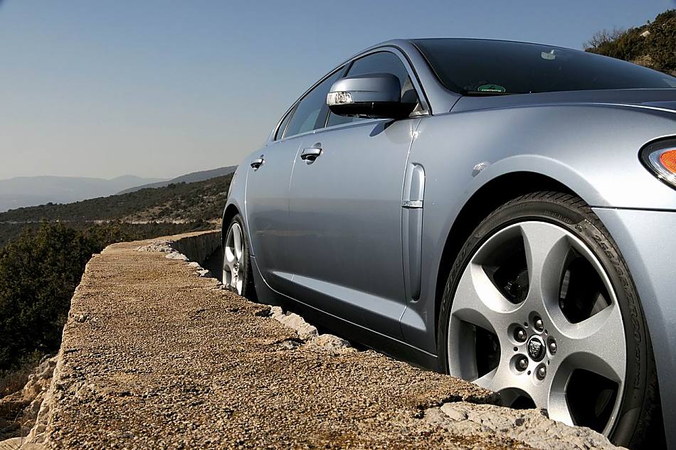 ݱJAGUAR XF