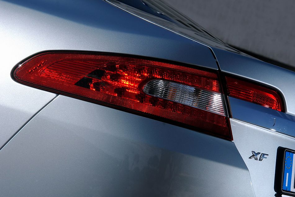 ݱJAGUAR XF