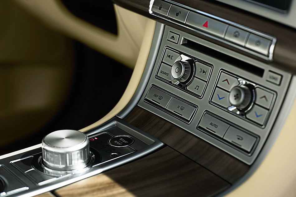 ݱJAGUAR XF