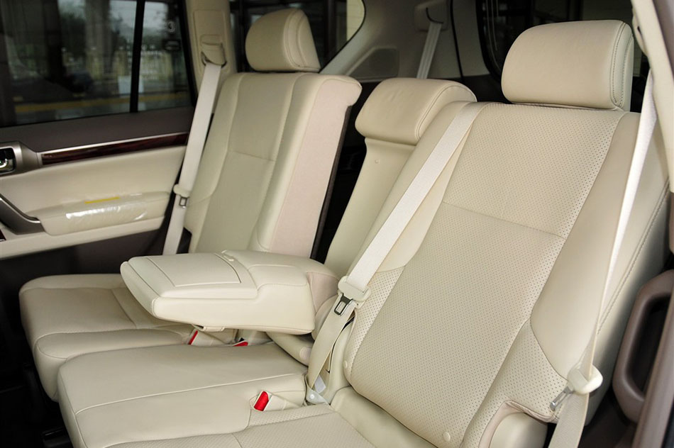 ׿˹GX400 2012 ռ