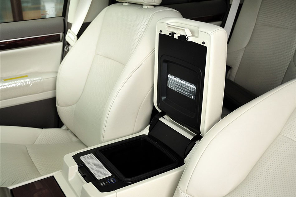 ׿˹GX400 2012 ռ