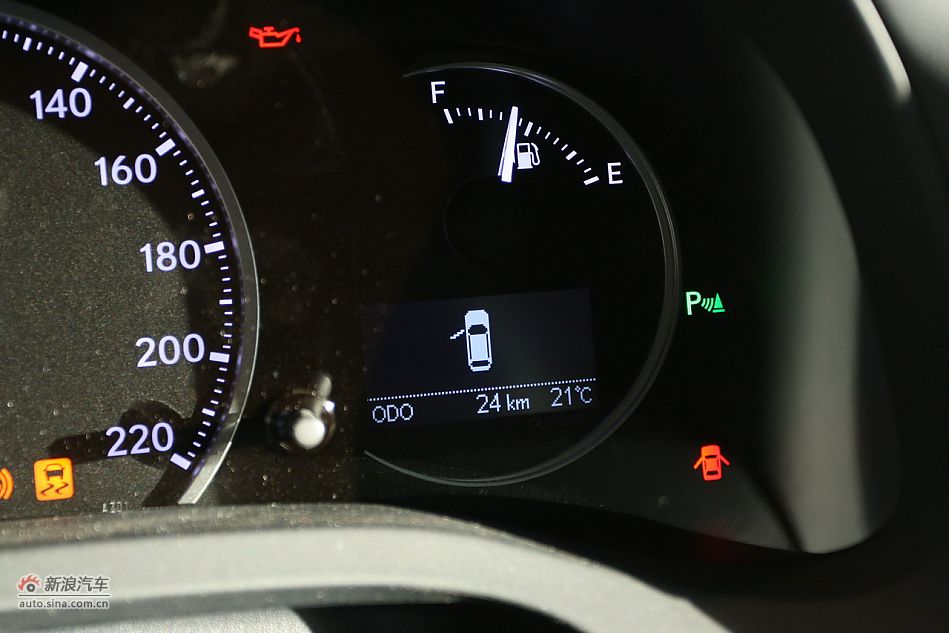 2012׿˹CT200h