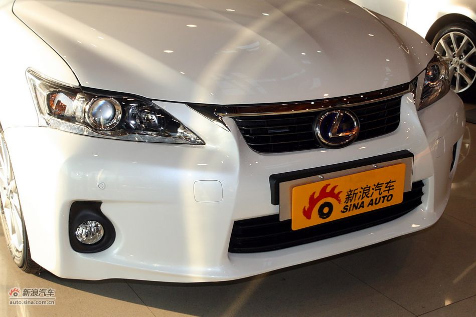 2012׿˹CT200h