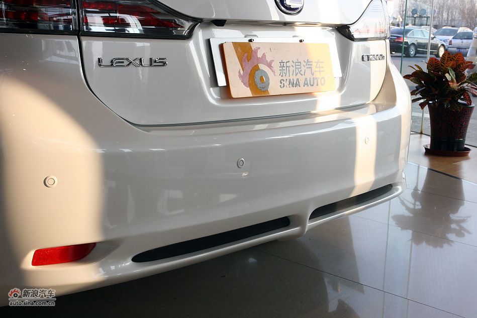 2012׿˹CT200h