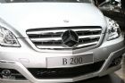 B200
