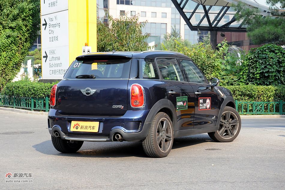 2011MINI COUNTRYMANʵ