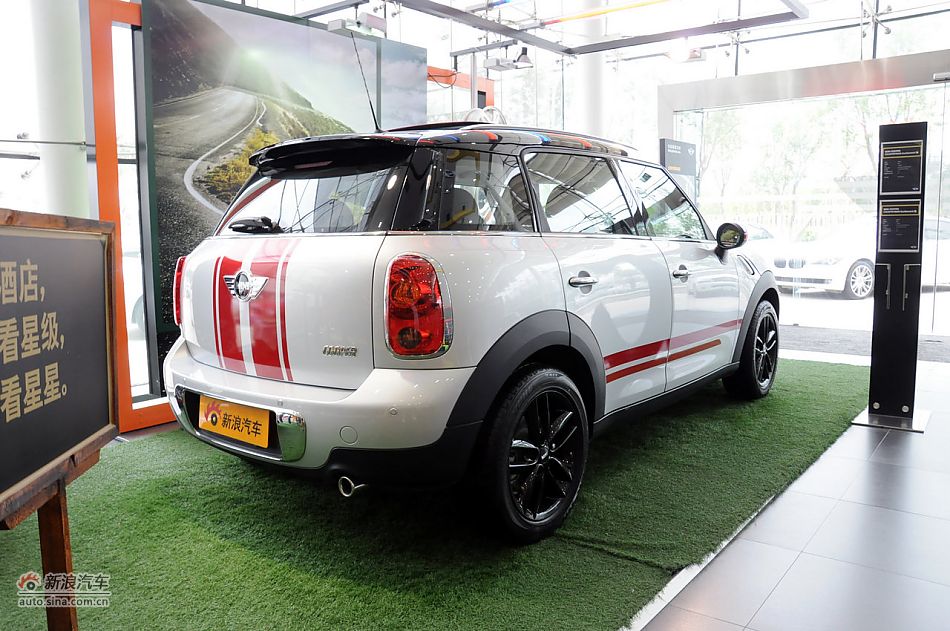 2011MINI COUNTRYMANʵ