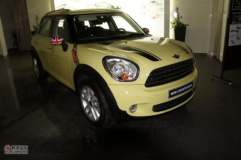 2011MINI ONE COUNTRYMAN