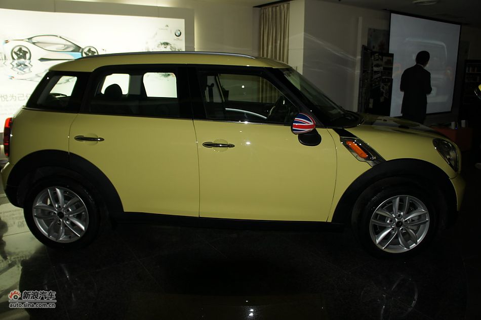 2011MINI ONE COUNTRYMAN