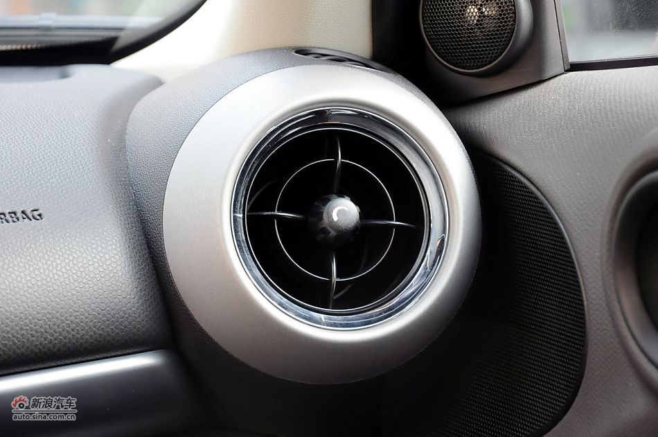 2011MINI COUNTRYMANʵ