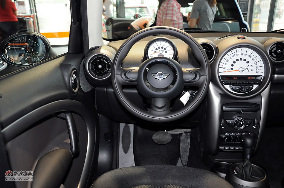 2011MINI COUNTRYMANʵ