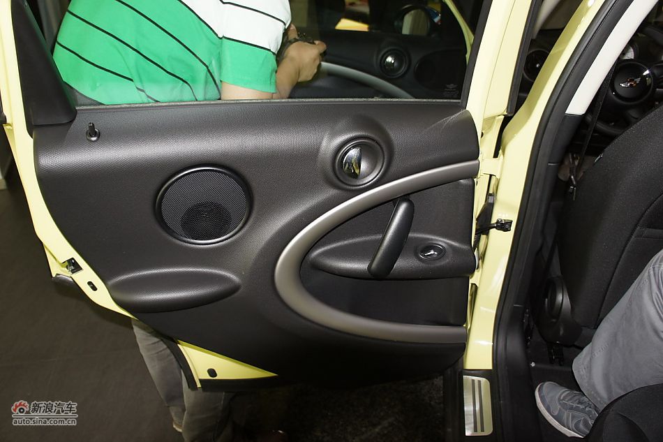 2011MINI ONE COUNTRYMAN
