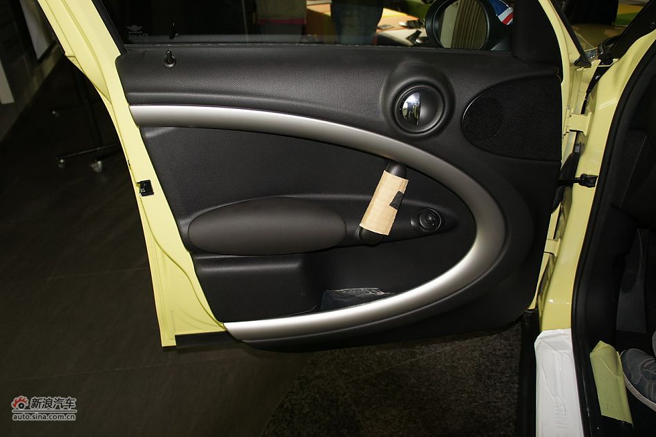 2011MINI ONE COUNTRYMAN