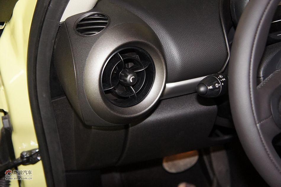 2011MINI ONE COUNTRYMAN