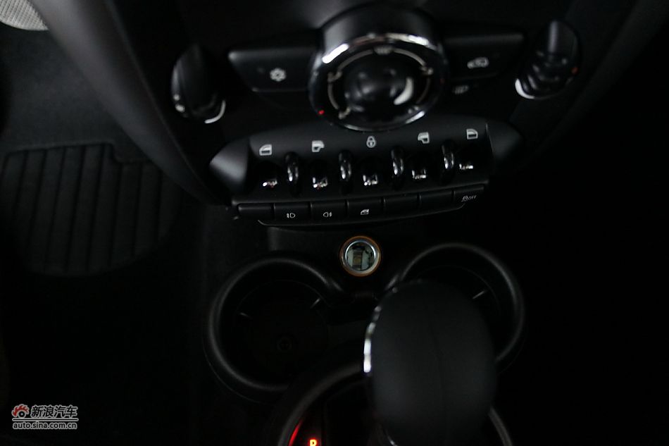 2011MINI ONE COUNTRYMAN