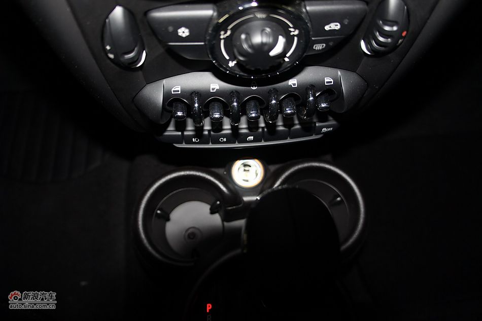 2011MINI ONE COUNTRYMAN