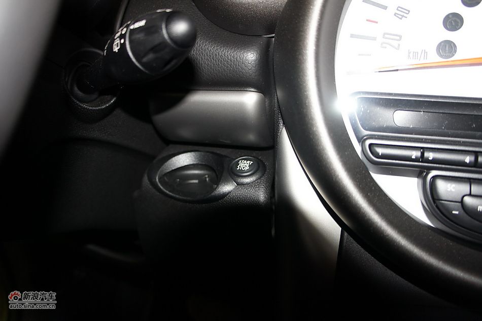 2011MINI ONE COUNTRYMAN