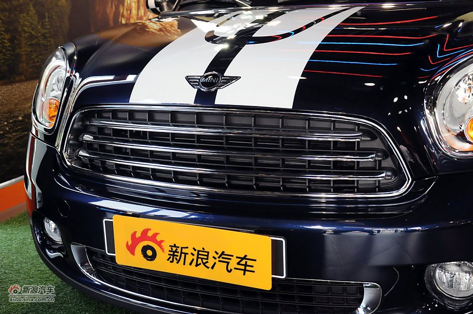 2011MINI COUNTRYMANʵ